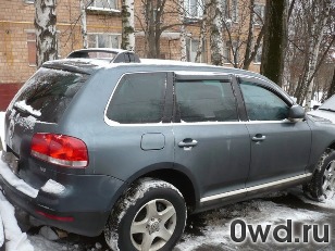 Битый автомобиль Volkswagen Touareg