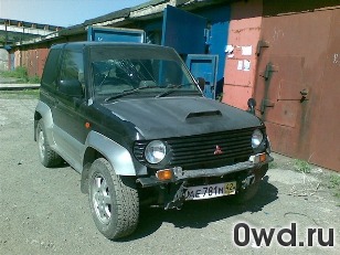 Битый автомобиль Mitsubishi Pajero