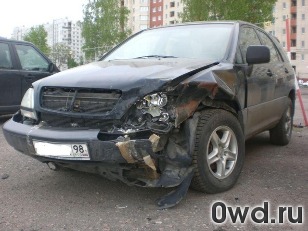 Битый автомобиль Lexus RX