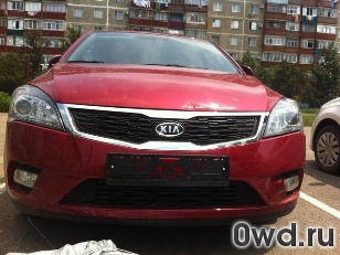 Битый автомобиль Kia Cee'd