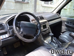 Битый автомобиль Land Rover Range Rover