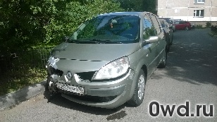 Битый автомобиль Renault Scenic