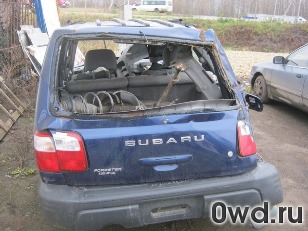 Битый автомобиль Subaru Forester