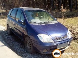 Битый автомобиль Renault Scenic