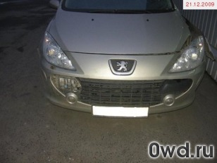 Битый автомобиль Peugeot 307