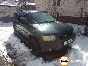 Битый автомобиль Ford Escape