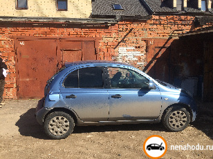 Битый автомобиль Nissan Micra