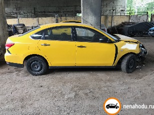 Битый автомобиль Nissan Almera