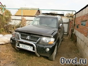 Битый автомобиль Mitsubishi Pajero