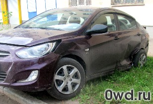 Битый автомобиль Hyundai Solaris