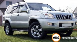 Битый автомобиль Toyota Land Cruiser Prado