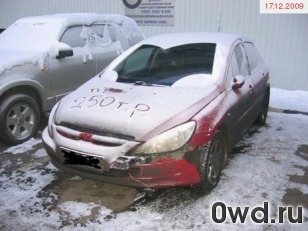 Битый автомобиль Peugeot 307