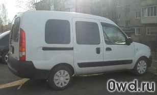 Битый автомобиль Renault Kangoo