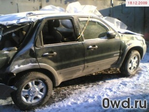 Битый автомобиль Ford Escape