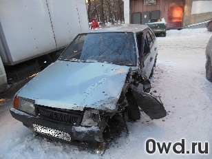 Битый автомобиль LADA (ВАЗ) 2109