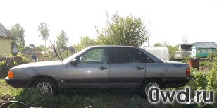 Битый автомобиль Audi 100