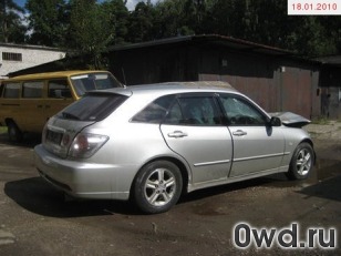 Битый автомобиль Toyota Altezza