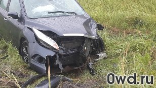 Битый автомобиль Ford Focus