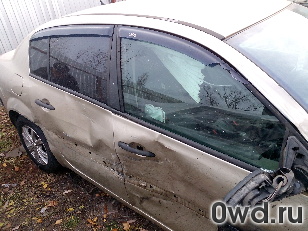 Битый автомобиль Renault Megane