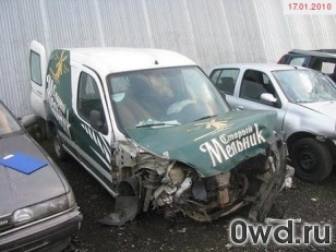 Битый автомобиль Peugeot Partner
