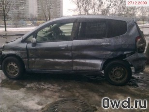 Битый автомобиль Honda Fit