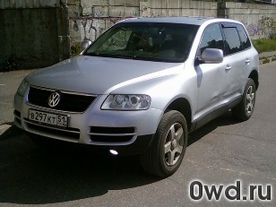 Битый автомобиль Volkswagen Touareg