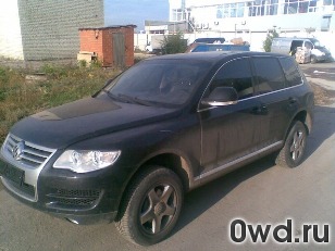 Битый автомобиль Volkswagen Touareg