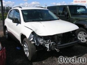 Битый автомобиль Volkswagen Tiguan