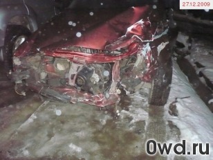 Битый автомобиль Audi 80
