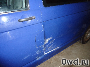 Битый автомобиль Volkswagen Transporter