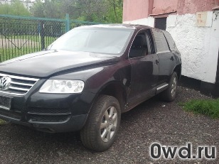 Битый автомобиль Volkswagen Touareg