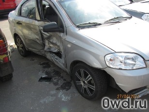 Битый автомобиль Chevrolet Aveo