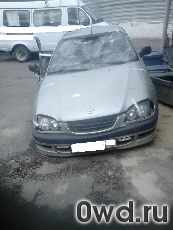 Битый автомобиль Toyota Avensis