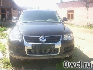 Битый автомобиль Volkswagen Touareg