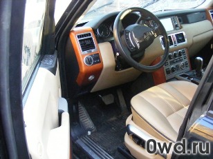 Битый автомобиль Land Rover Range Rover