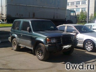 Битый автомобиль Mitsubishi Pajero