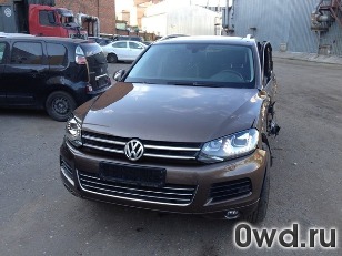 Битый автомобиль Volkswagen Touareg