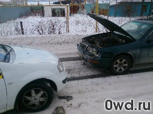 Битый автомобиль Toyota Camry
