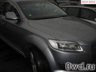 Битый автомобиль Audi Q7