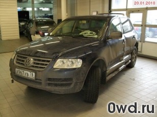 Битый автомобиль Volkswagen Touareg