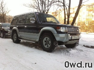 Битый автомобиль Mitsubishi Pajero