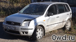 Битый автомобиль Ford Fusion