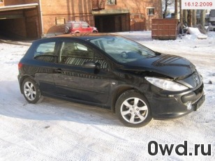 Битый автомобиль Peugeot 307