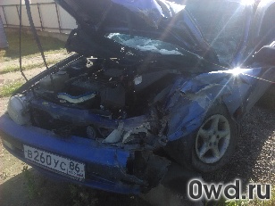 Битый автомобиль Toyota Carina E