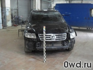 Битый автомобиль Volkswagen Touareg