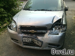 Битый автомобиль Chevrolet Aveo