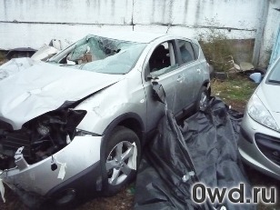 Битый автомобиль Nissan Qashqai