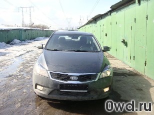 Битый автомобиль Kia Cee'd