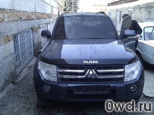 Битый автомобиль Mitsubishi Pajero