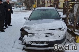 Битый автомобиль Renault Megane